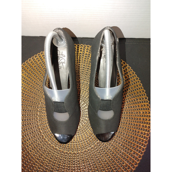 Life Stride Size 9M - Picture 3 of 5